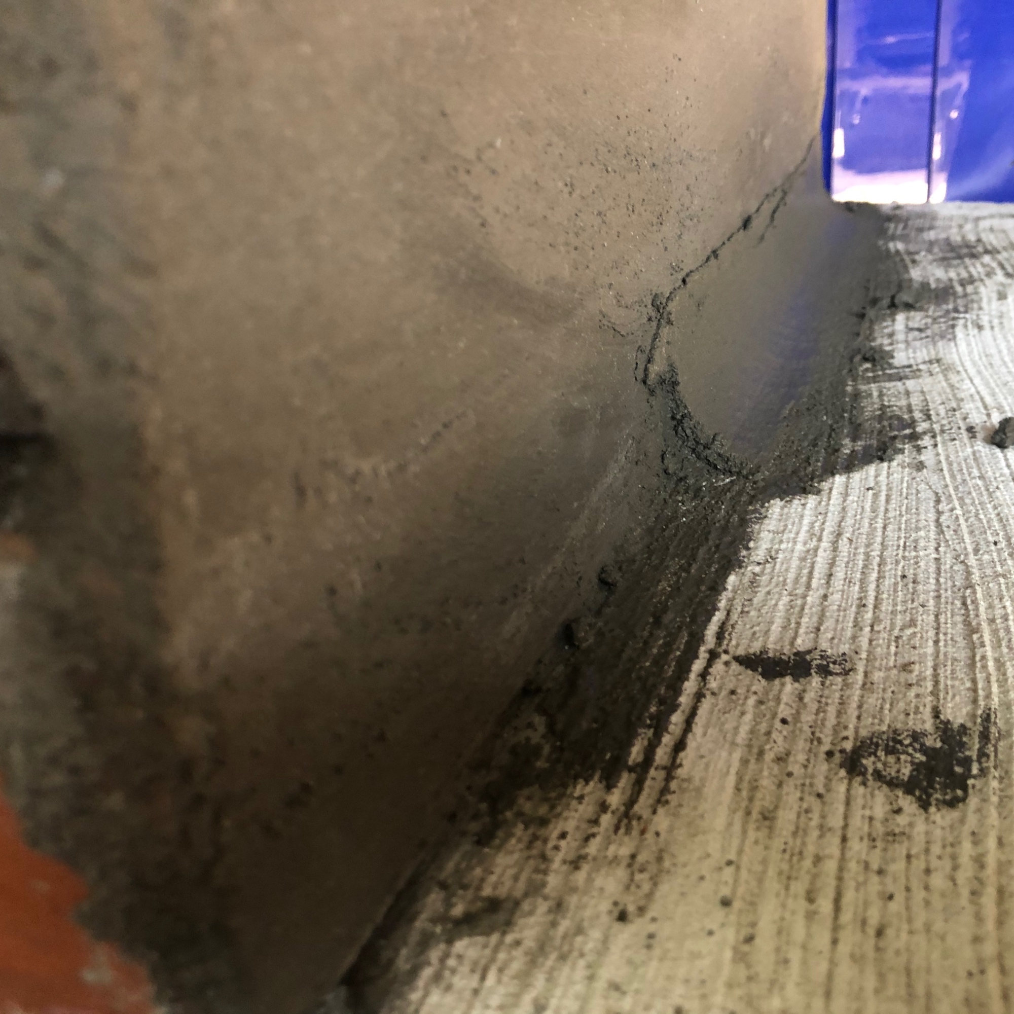 Улаштування викружки на примиканні безусадковим ремонтним матеріалом