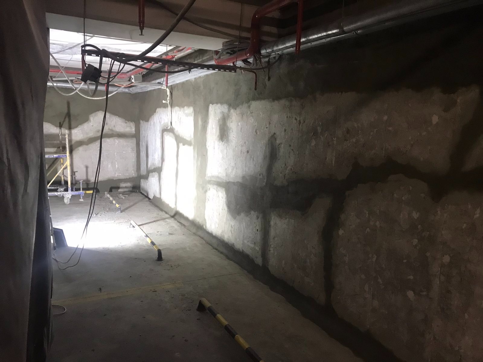 Ремонт підземних зерносховищ перед нанесенням гідроізоляції. Волинська обл.