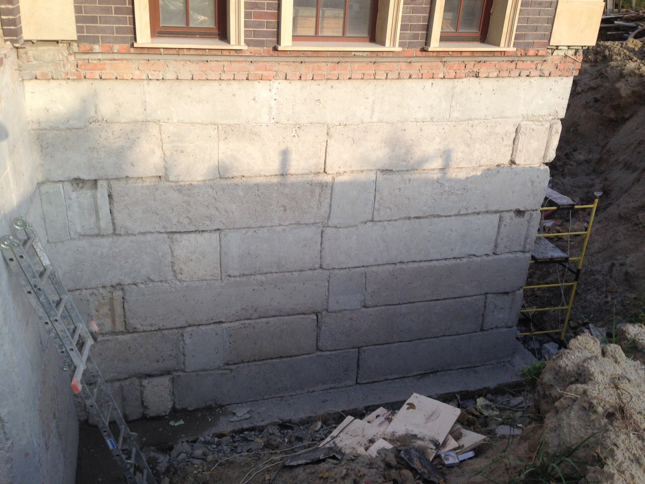 Очищені фундаменті блок